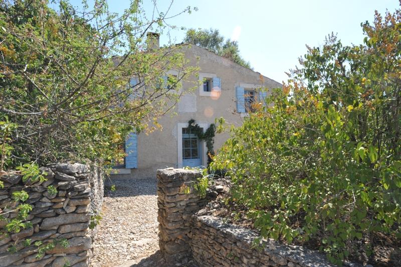 Hameau privé de 5 maisons dans le Luberon